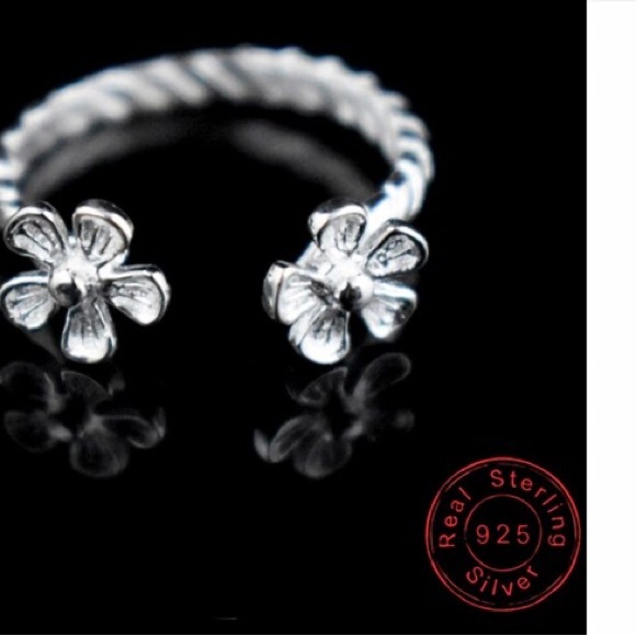 925 Sterling Silver Twist Petal Toe Rings Double Flower Wishbone Open Resizable - Picture 5 of 8